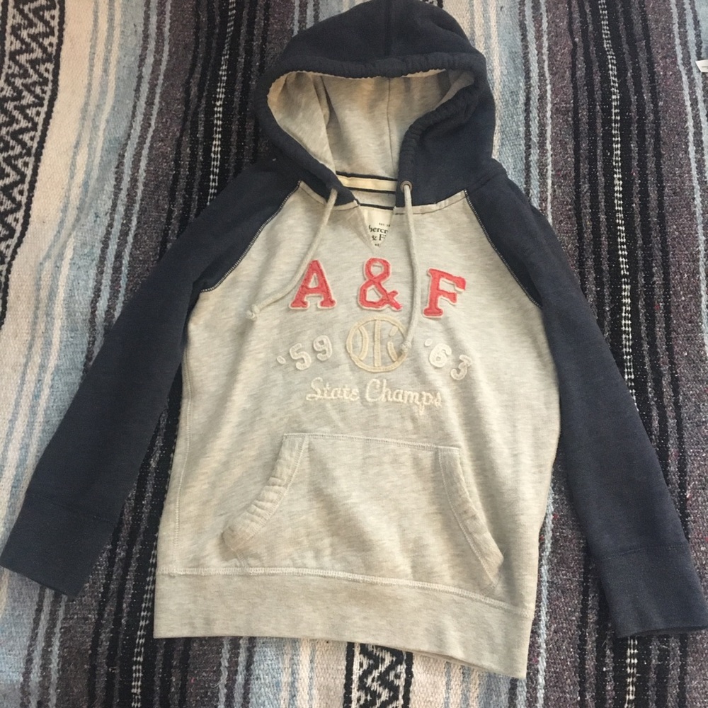 Abercrombie & Fitch 3/4sleeve sweater navy gray